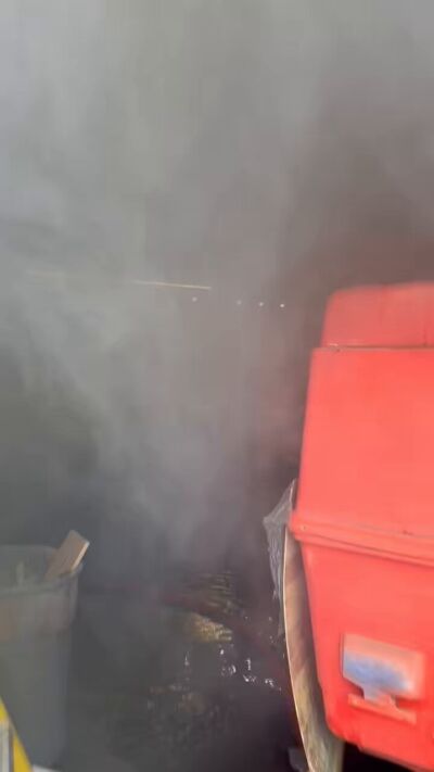 Image for the Tweet beginning: #PabloIncident Firefighters are on scene